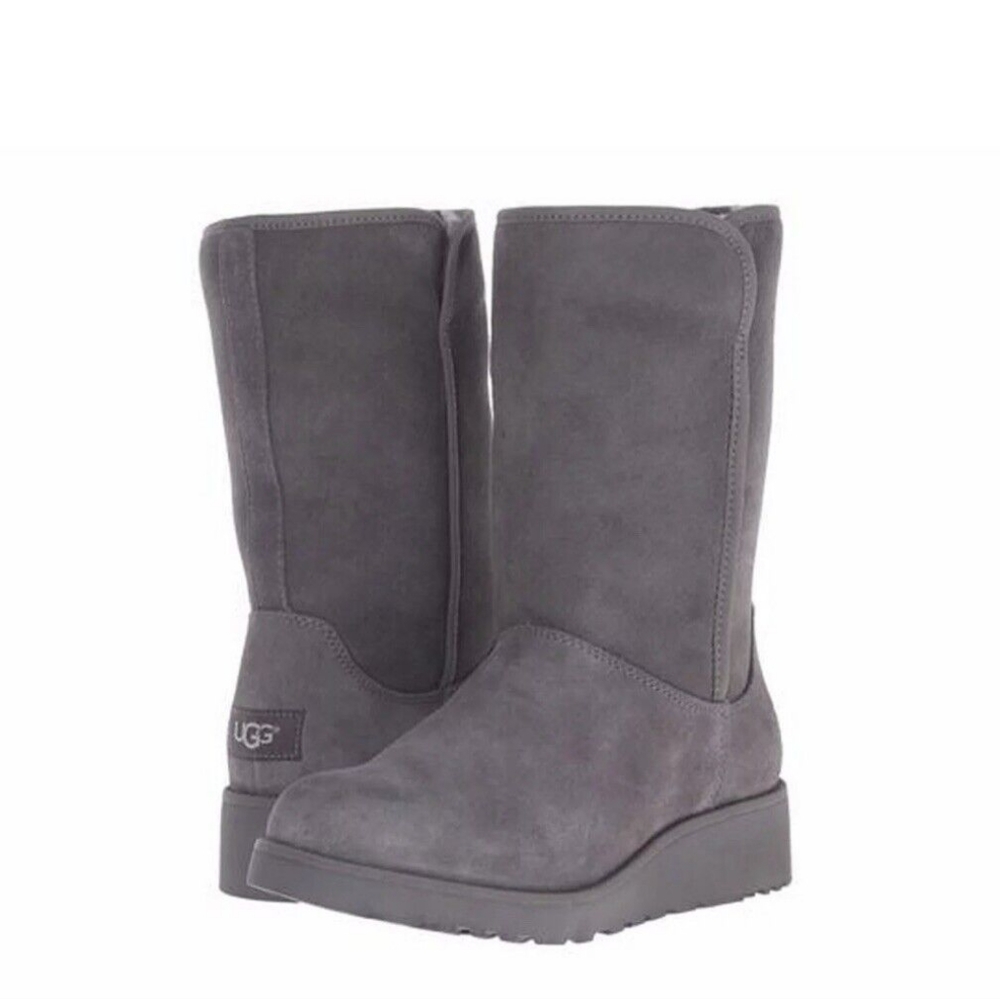 UGG Amie classic slim boots